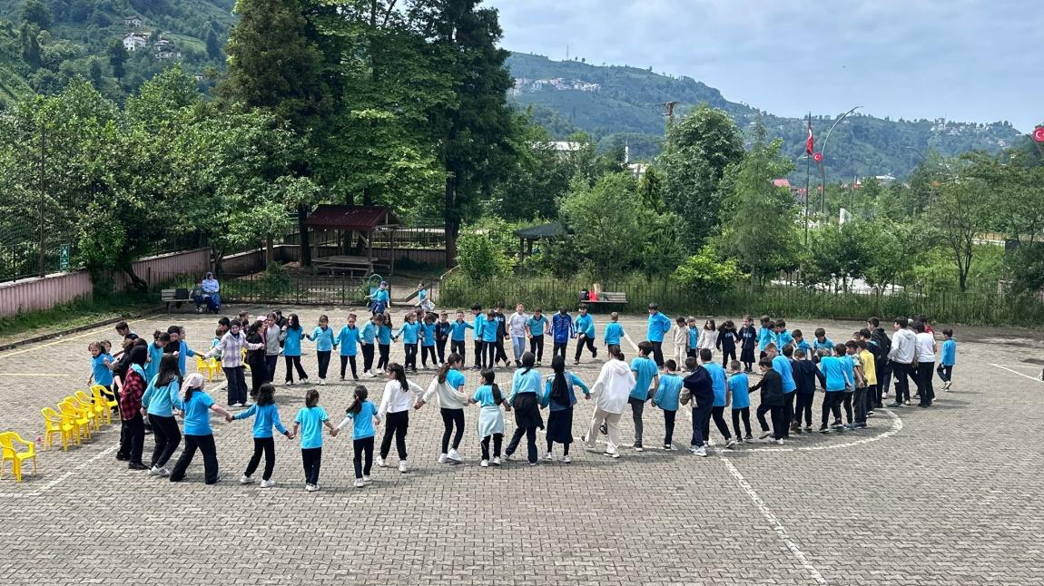 Geleneksel Çocuk Oyunları Şenliği